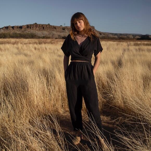 Hackwith Design House Women's Plus Black Linen Easy Tapered Pant - 4X - Picture 2 of 8